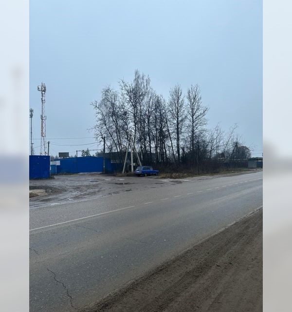 Под склад, производство,стоянку.
Аренда участка 2500 м² с ангаром 300м² - цена за всё!
Ангар утепленный. В ангаре 3 ое ворот. Разводка отопления. Свет - 380В ( три фазы) Мощность 90 кВт - возможно увеличение. Ангар освещён + сделана разводка. Вложений не требует.Водоснабжение.Первая линия от дороги.