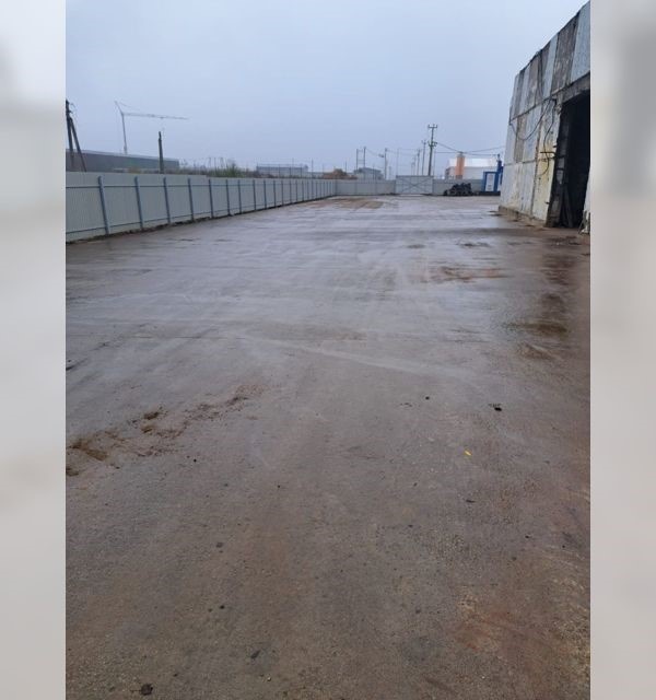 Сдам в аренду помещение холодное 650 кв. м, территория 3500 кв. м, отдельная, огорожена, все в бетоне, имеется СЗЗ, электрическая мощность 500+ кВт