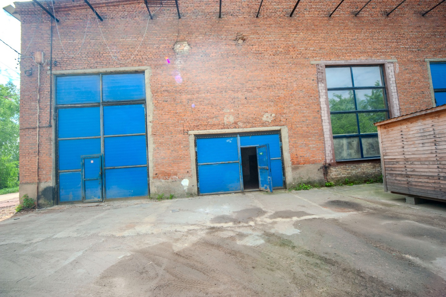 ПРОИЗВОДСТВЕННО-СКЛАДСКОЕ ПОМЕЩЕНИЕ 270 м² | ВОРОТА | ПОДЪЕЗД ЕВРОФУРЫ

Московская область, п. Снегири

Предлагается в аренду производственно-складское помещение площадью 270 м², расположенное на охраняемой территории с удобным подъездом для грузового транспорта.

Арендная ставка: 500 ₽/м² в месяц.

