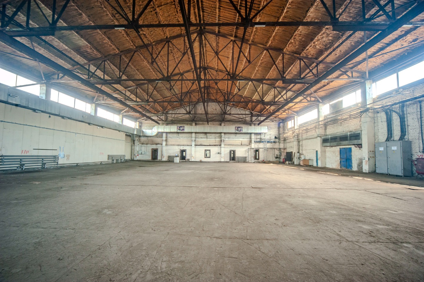 ПРОИЗВОДСТВЕННО-СКЛАДСКОЙ КОМПЛЕКС 1776 М² | ОФИС 100 М² | 100 кВт | ОТОПЛЕНИЕ | ПОДЪЕЗД ЕВРОФУРЫ | СНЕГИРИ

Московская область, п. Снегири

Предлагается в аренду производственно-складское помещение общей площадью 1776 м², расположенное на охраняемой территории с удобным подъездом для грузового тран